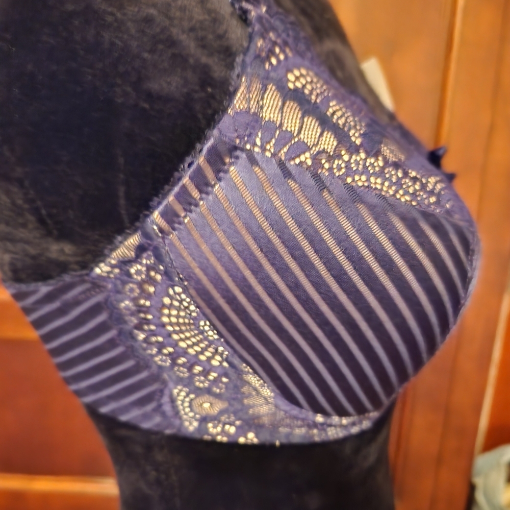 Bra - Picture 3 of 6